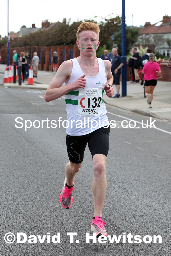 Mens under-17s 2021 Northern 6 and 4 Stage and Young Athletes Road Relays, Redcar. Photo: David T. Hewitson/Sports for All Pics